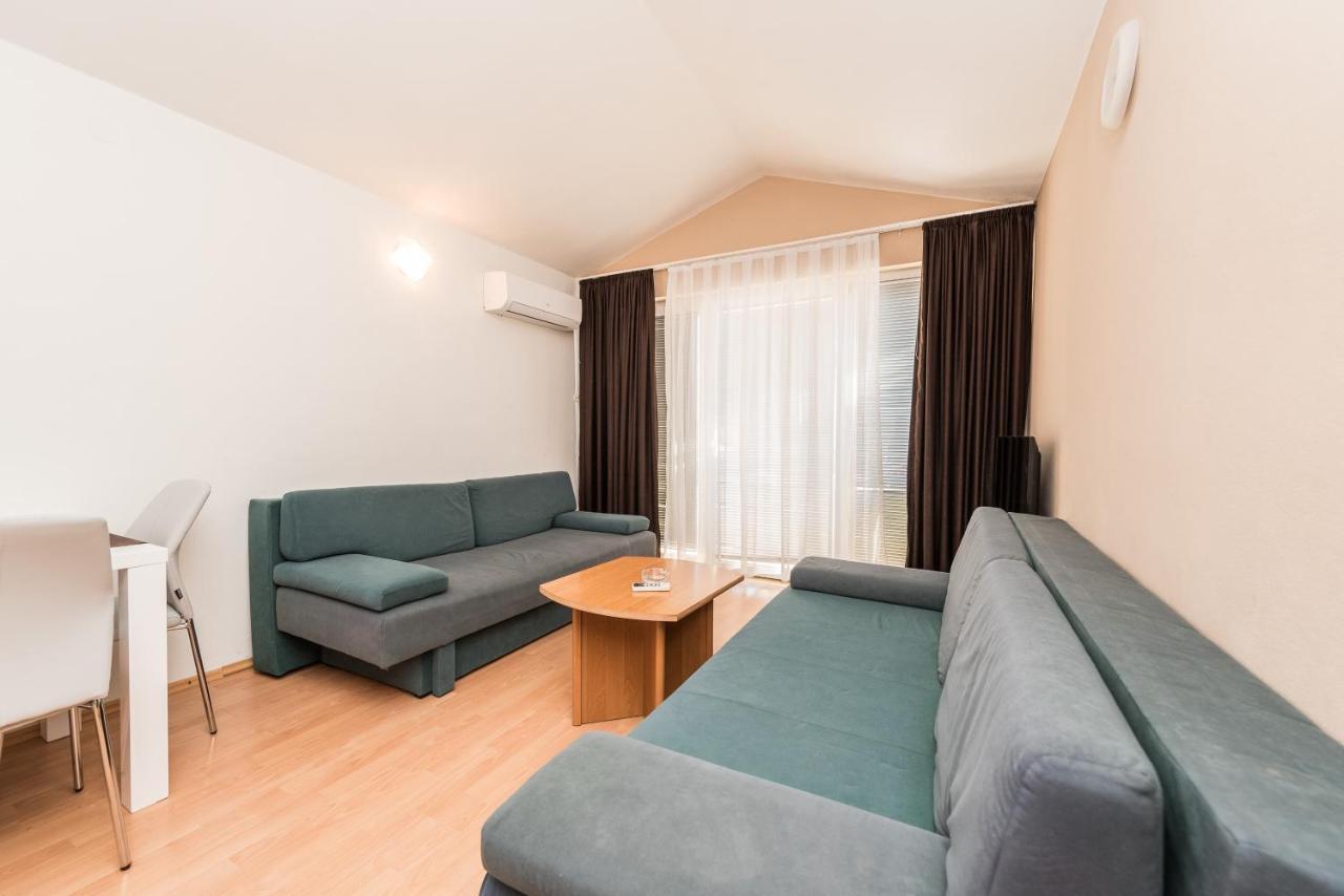 Apartments Danijela 1 Sukošan Buitenkant foto