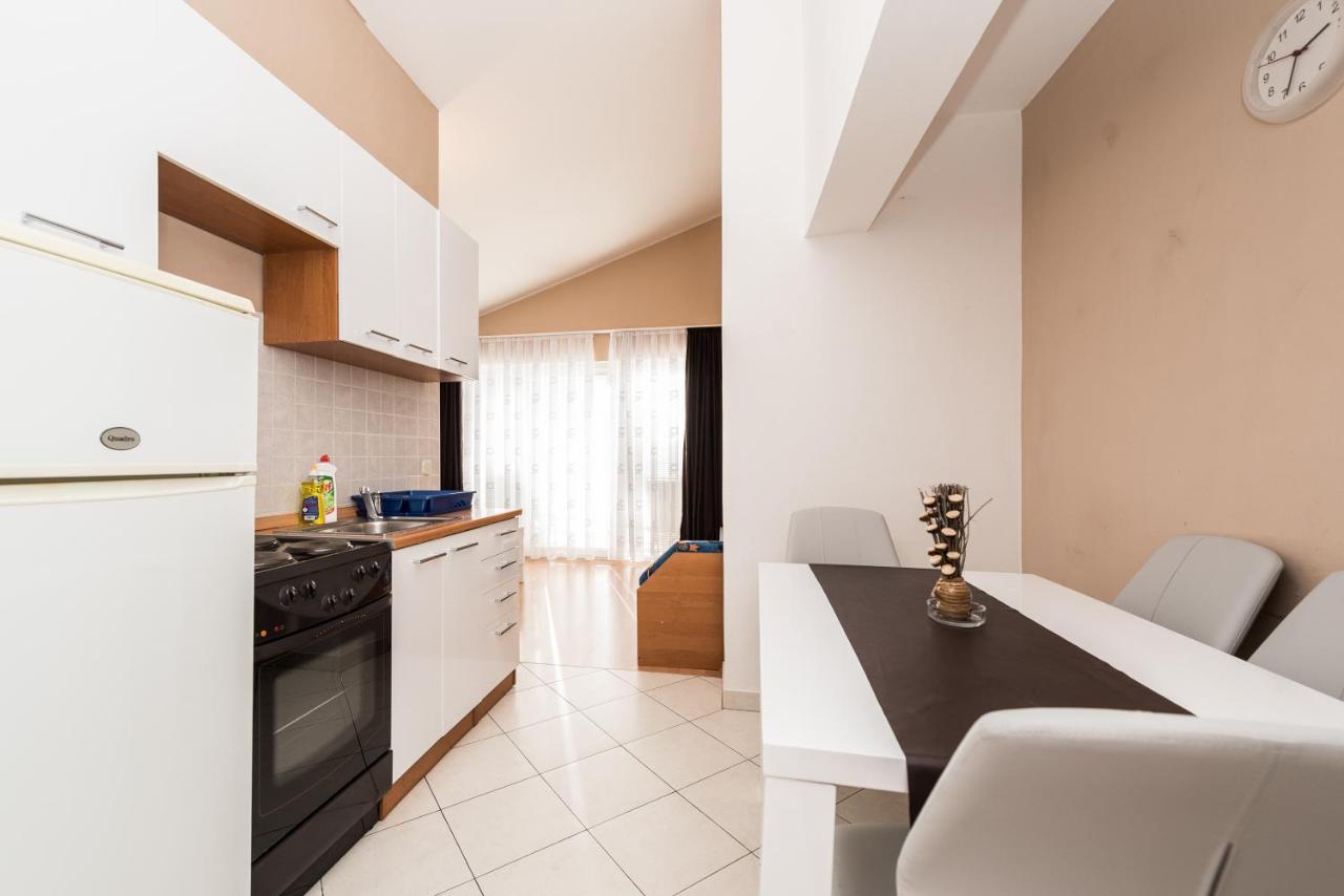Apartments Danijela 1 Sukošan Buitenkant foto